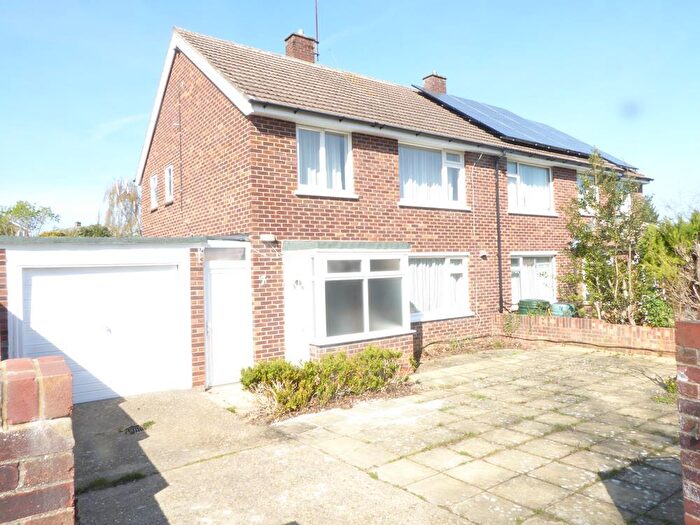 3 Bedroom Semi-Detached House To Rent In Mallard Hill, Brickhill, MK41