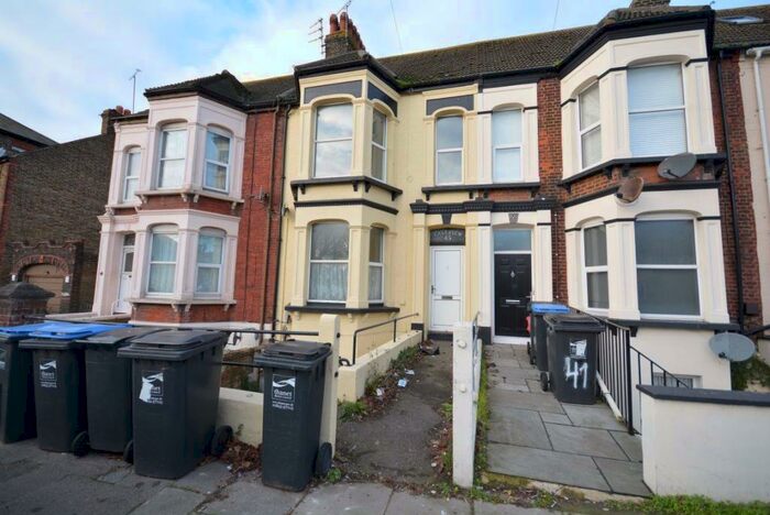 1 Bedroom Flat To Rent In Ramsgate Road, Margate, CT9
