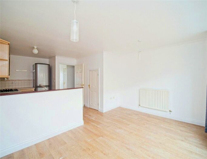 4 Bedroom Terraced House To Rent In Britton Gardens, Kingswood, Bristol, BS15