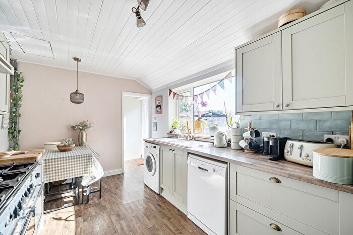 3 Bedroom Semi-detached House For Sale In Leigh Road, Wimborne, BH21