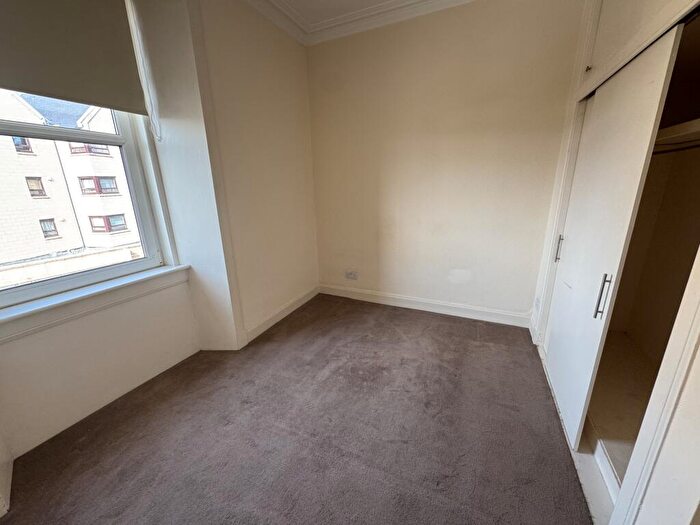 2 Bedroom Apartment To Rent In Dalry Road, Edinburgh, EH11