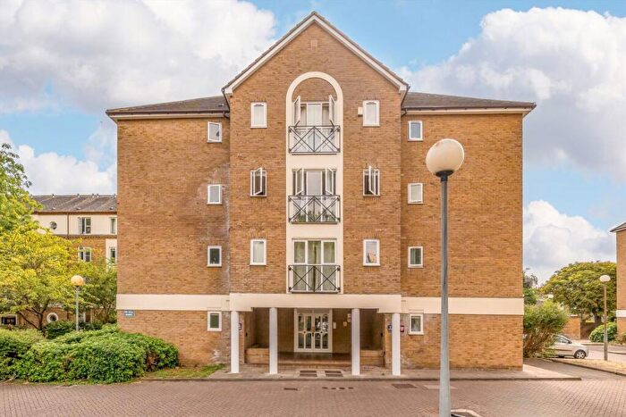 1 Bedroom Flat For Sale In Farrow Lane, New Cross, SE14
