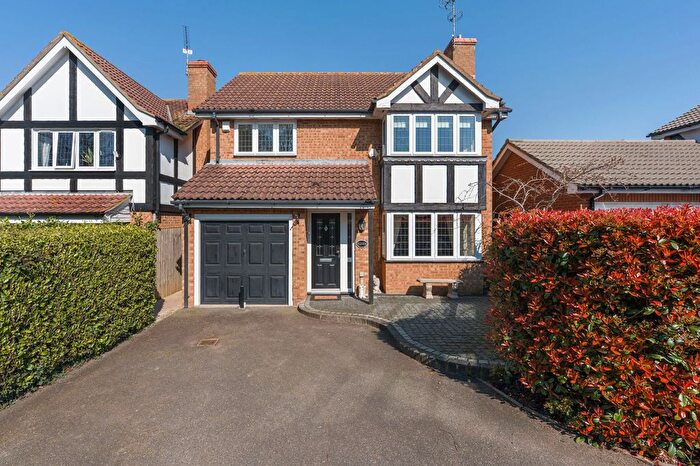 4 Bedroom Detached House For Sale In Kestrel Road, Waltham Abbey, EN9