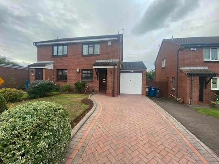 2 Bedroom Semi-Detached House To Rent In Havefield Avenue, Lichfield, Staffordshire, WS14