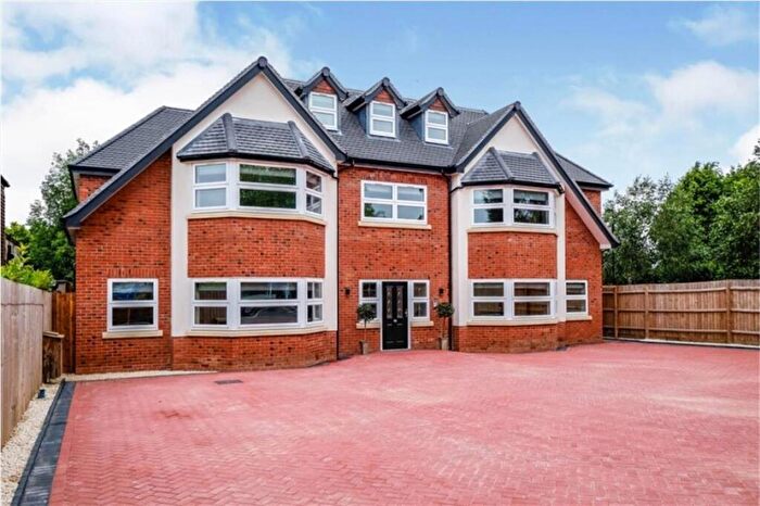 2 Bedroom Flat To Rent In Cambridge House, B72