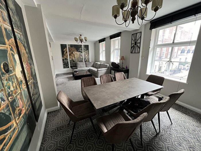 2 Bedroom Flat For Sale In Carrington House, Hertford Street, Mayfair, W1J