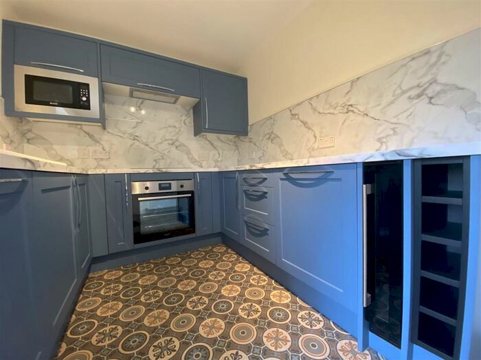 1 Bedroom Flat To Rent In Tay Street, Perth, PH2