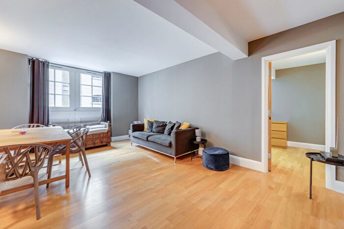 3 Bedroom Flat To Rent In Tamarind Court, Gainsford Street, SE1