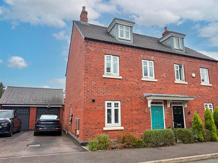3 Bedroom Semi-Detached House For Sale In Flora Grove, Ashby-De-La-Zouch, LE65