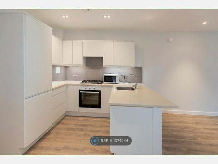 2 Bedroom Flat To Rent In Fawe Park Road, London, SW15