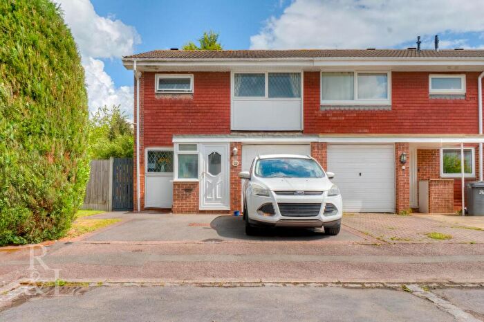 3 Bedroom House For Sale In Dale Close, West Bridgford, Nottingham, NG2