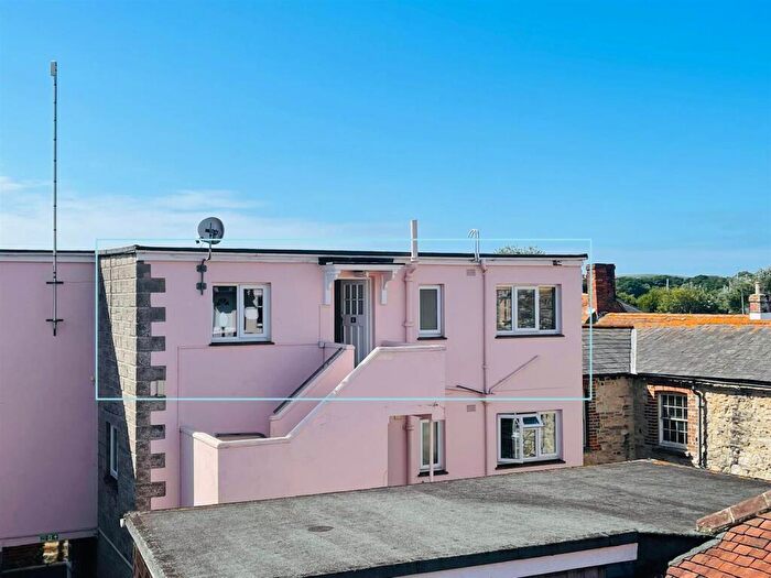 2 Bedroom Apartment For Sale In Yarmouth, Isle Of Wight, PO41