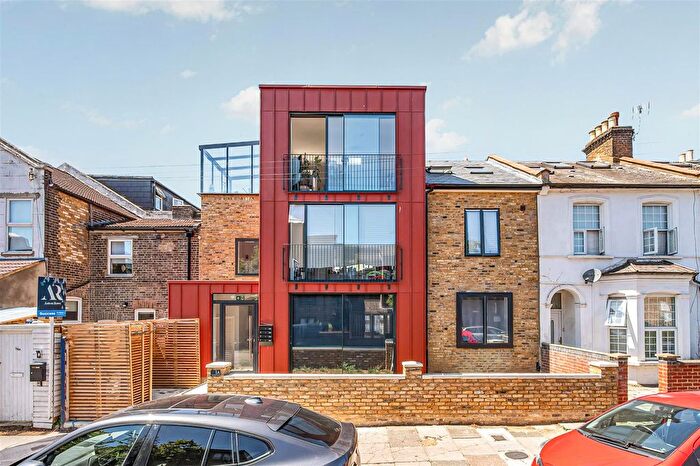 1 Bedroom Flat To Rent In Spencer Road, Acton, W3