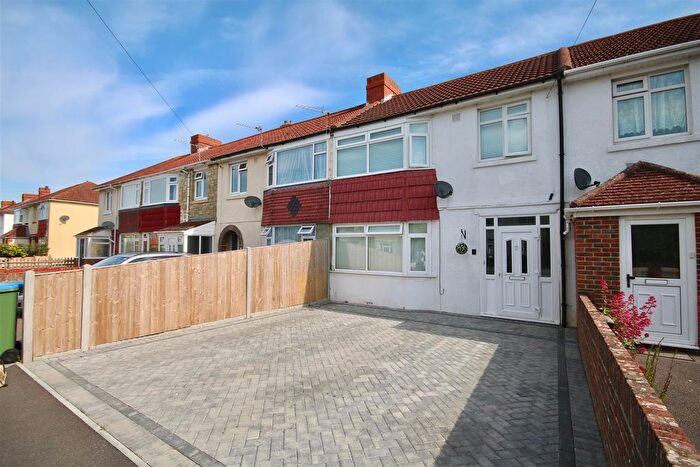 3 Bedroom Terraced House For Sale In Fairfield Avenue, Fareham, Hampshire, PO14