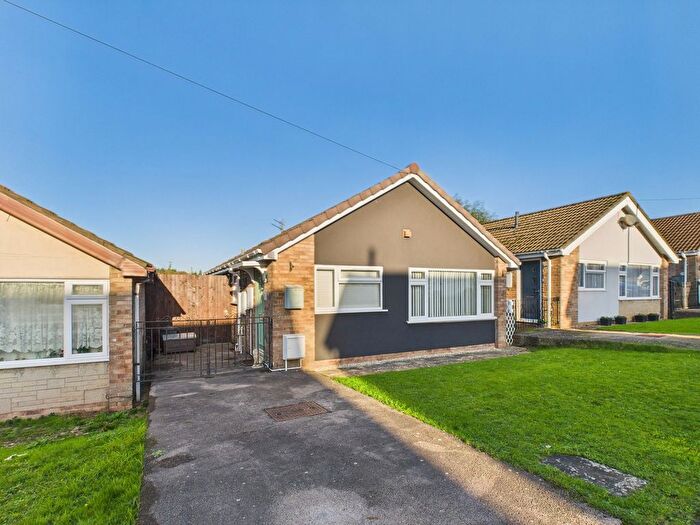 2 Bedroom Bungalow For Sale In School Crescent, Lydney, GL15