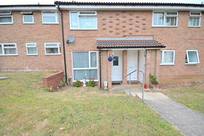 1 Bedroom Maisonette To Rent In Clavell Close, Gillingham, ME8