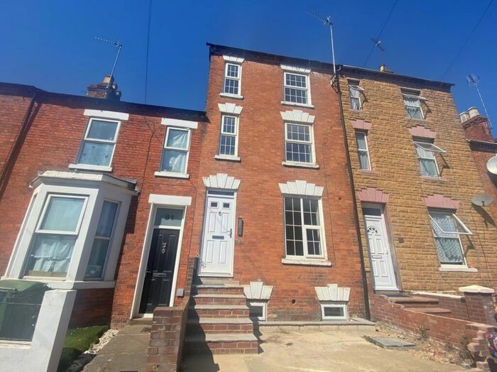 1 Bedroom Flat To Rent In West Street, Banbury, Oxon, OX16