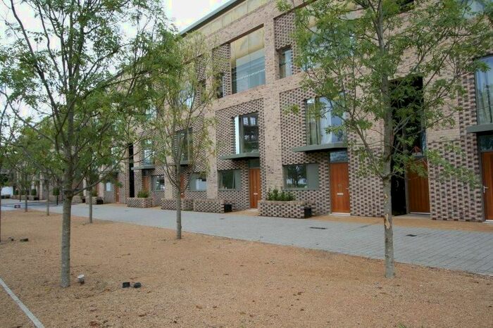 2 Bedroom Flat To Rent In Addenbrookes Road, Trumpington, Cambridge, CB2