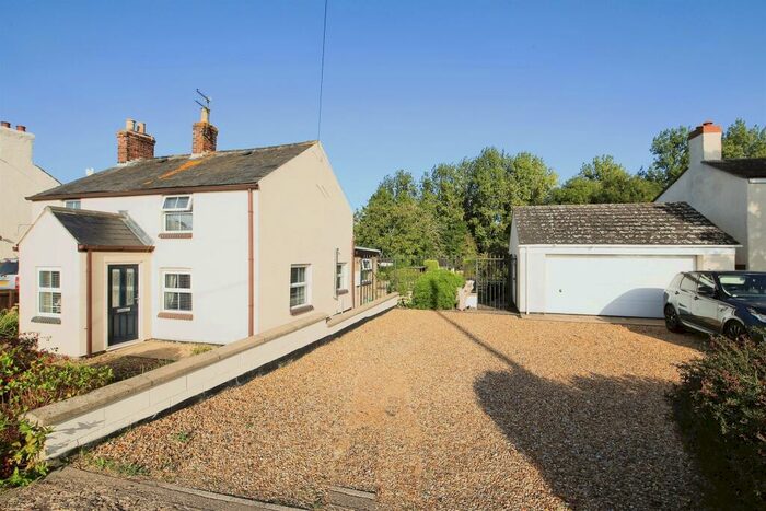 3 Bedroom Detached House For Sale In Peak Hill, Cowbit, Spalding, PE12