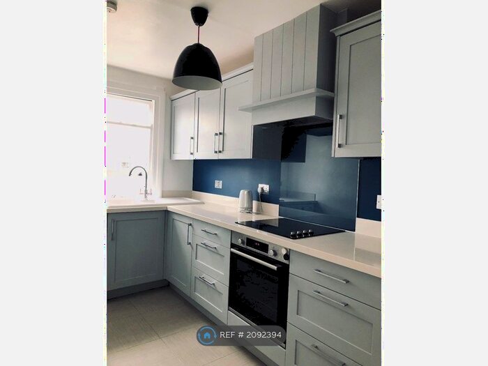 2 Bedroom Flat To Rent In London, London, SW2