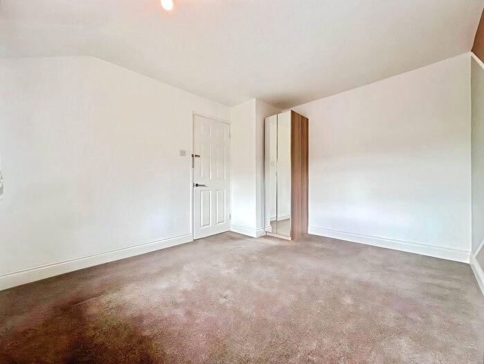 3 Bedroom Property To Rent In Wulfstan Way, Cambridge, CB1