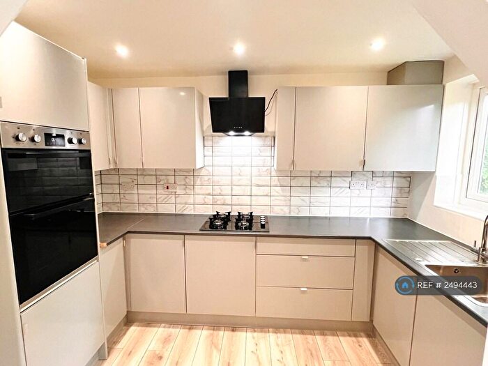 3 Bedroom Semi-Detached House To Rent In Hall Moss Road, Manchester, M9