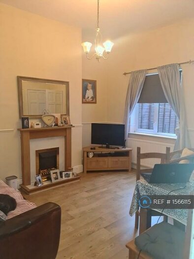 3 Bedroom Semi-Detached House To Rent In Sotheron Street, Goole, DN14