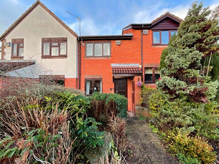 2 Bedroom Terraced House For Sale In Kingsland Road, Stone, ST15