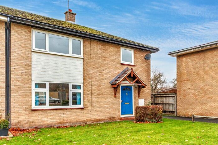 3 Bedroom End Of Terrace House For Sale In Lindsay Walk, Temple Herdewyke, Southam, CV47