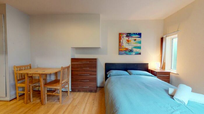 Studio To Rent In Ash Grove, NW2