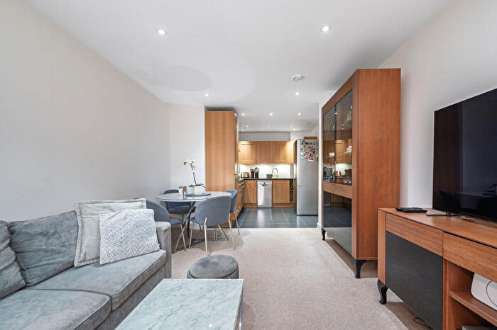 2 Bedroom Flat For Sale In Aerodrome Road, Colindale, London, NW9