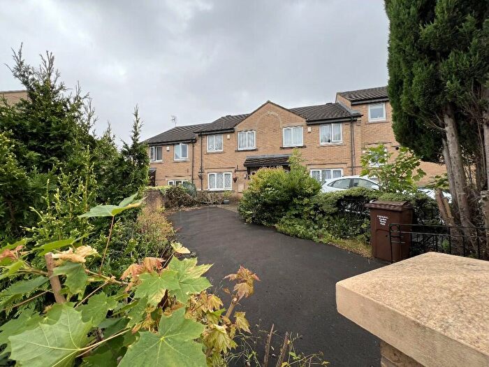 3 Bedroom End Of Terrace House To Rent In St. Lukes Close, Bradford, West Yorkshire, BD5