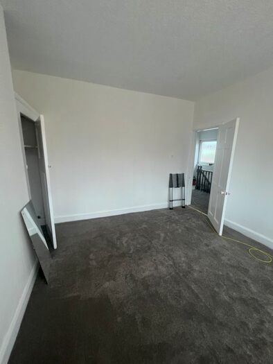 4 Bedroom Semi-Detached House To Rent In Church Road, Ilford, IG2