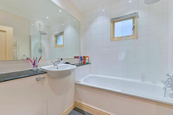2 Bedroom Flat For Sale In Astwood Mews, South Kensington, London, SW7