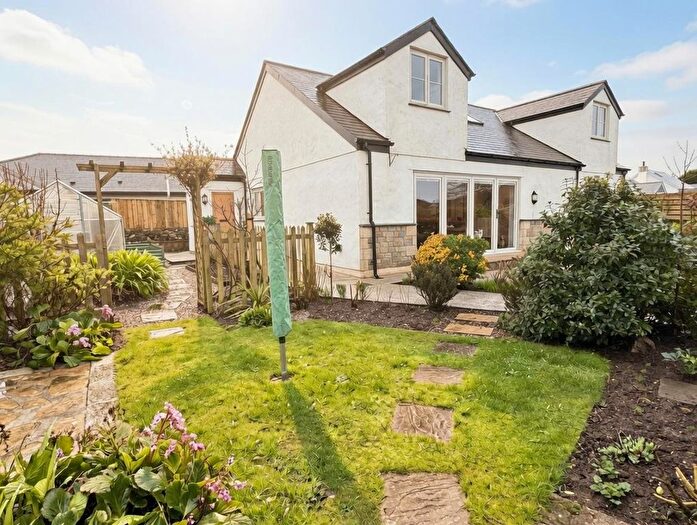 3 Bedroom Property For Sale In Merritts Hill, Illogan, TR16