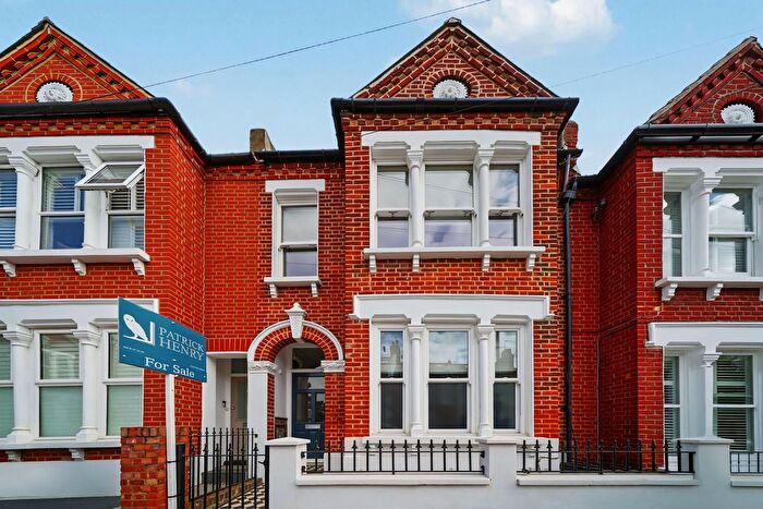 2 Bedroom Flat For Sale In Dagnan Road, London, SW12