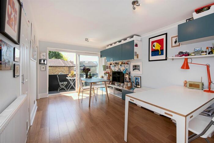 1 Bedroom Flat To Rent In Wellesley Road, Chiswick, W4