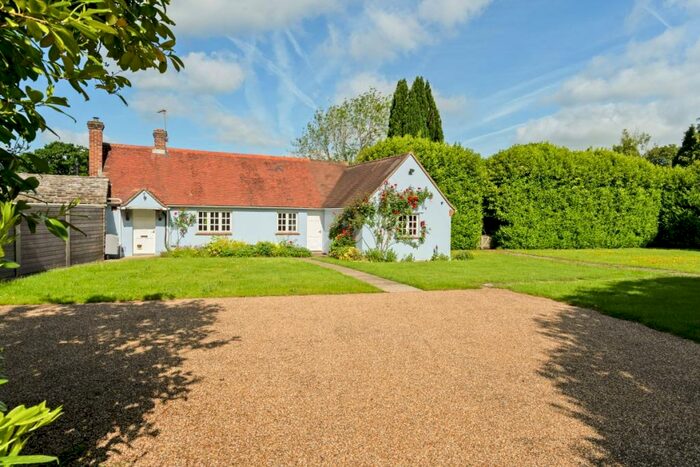 2 Bedroom House To Rent In Horsham, RH13