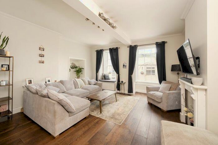 3 Bedroom Maisonette To Rent In Royal York Crescent, Clifton, BS8