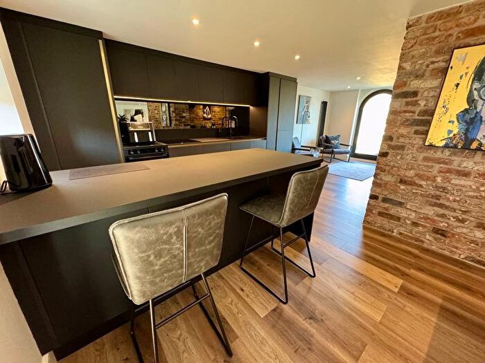3 Bedroom Barn Conversion For Sale In Knutsford Road, Cranage, Crewe, CW4