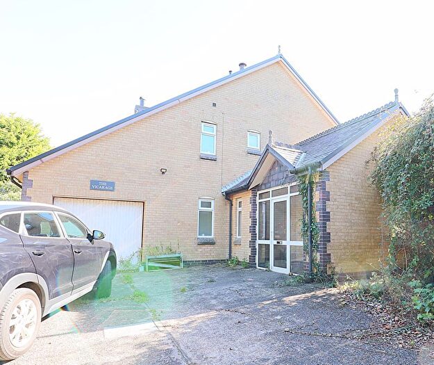 4 Bedroom Detached House To Rent In North Road, Hartland, Bideford, EX39