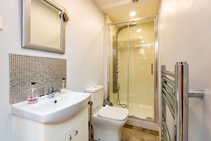5 Bedroom Detached House For Sale In Newlands Drive, Gedling, Nottingham, NG4