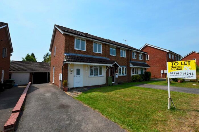 3 Bedroom End Of Terrace House To Rent In Stocken Close, Olney, MK46