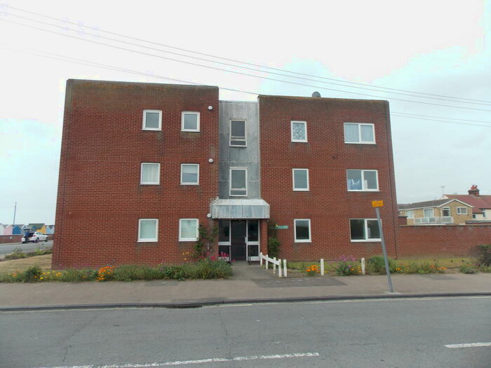 1 Bedroom Apartment To Rent In Landguard Court, Felixstowe, IP11
