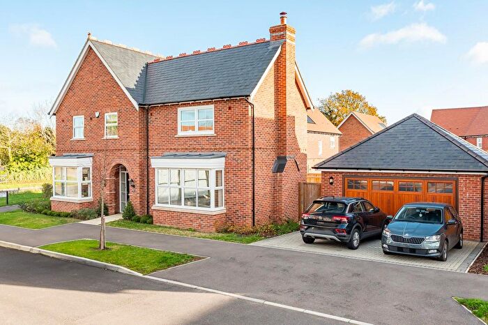 4 Bedroom Property For Sale In Taplow Avenue, Hertford, SG14