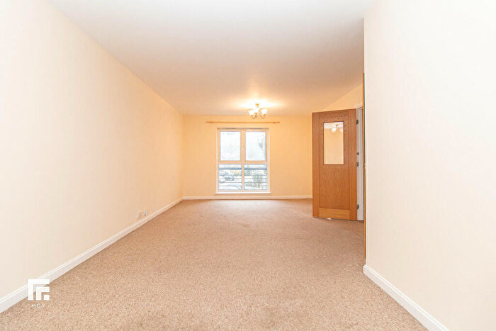 2 Bedroom Apartment To Rent In Adventurers Quay, Cardiff Bay, CF10