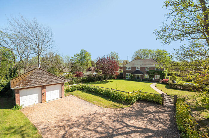 4 Bedroom Detached House For Sale In The Drive, Ifold, RH14