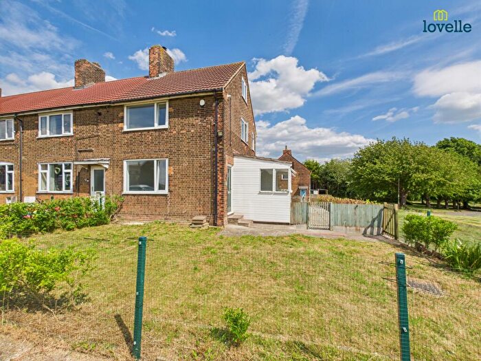 2 Bedroom End Of Terrace House To Rent In Windsmoor Road, Brookenby, LN8