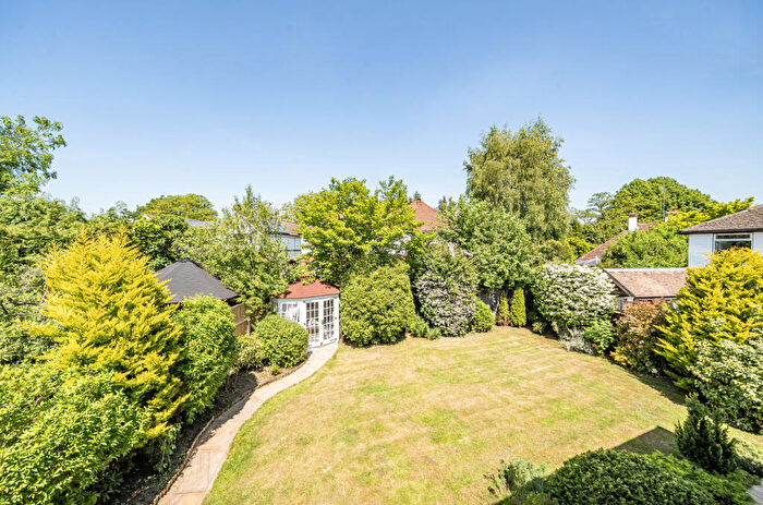 4 Bedroom Detached House For Sale In Turnoak Avenue, Woking, Surrey, GU22