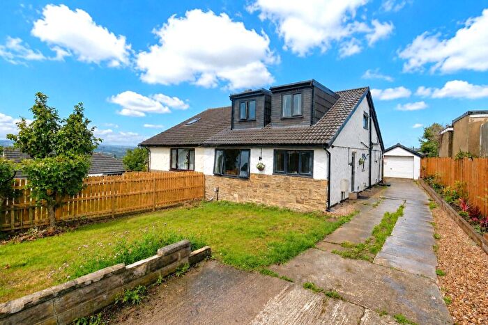 4 Bedroom Semi-Detached House For Sale In West View Close, Shipley, West Yorkshire, BD18